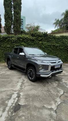 MITSUBISHI L200 TRITON 2.4 16V TURBO DIESEL SPORT HPE CD 4P 4X4 AUTOMÁTICO MITSUBISHI L200 TRITON 2.4 16V TURBO DIESEL SPORT HPE CD 4P 4X4 AUTOMÁTICO
